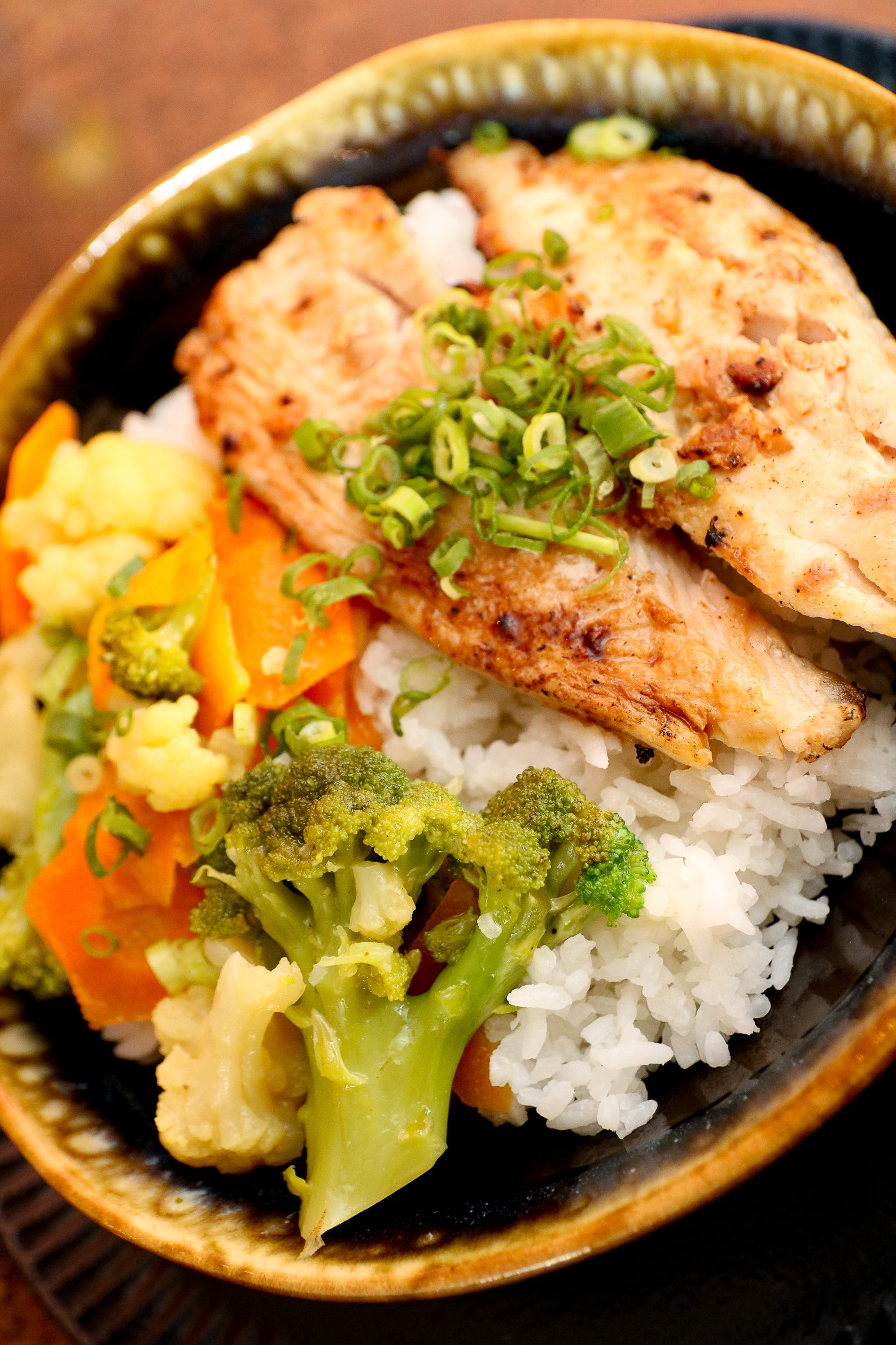 Teppan de frango com legumes e arroz